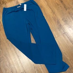 NWT CHICO’S Easywear Pants